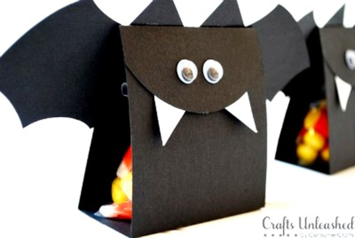 35 Wicked Halloween Bat Crafts