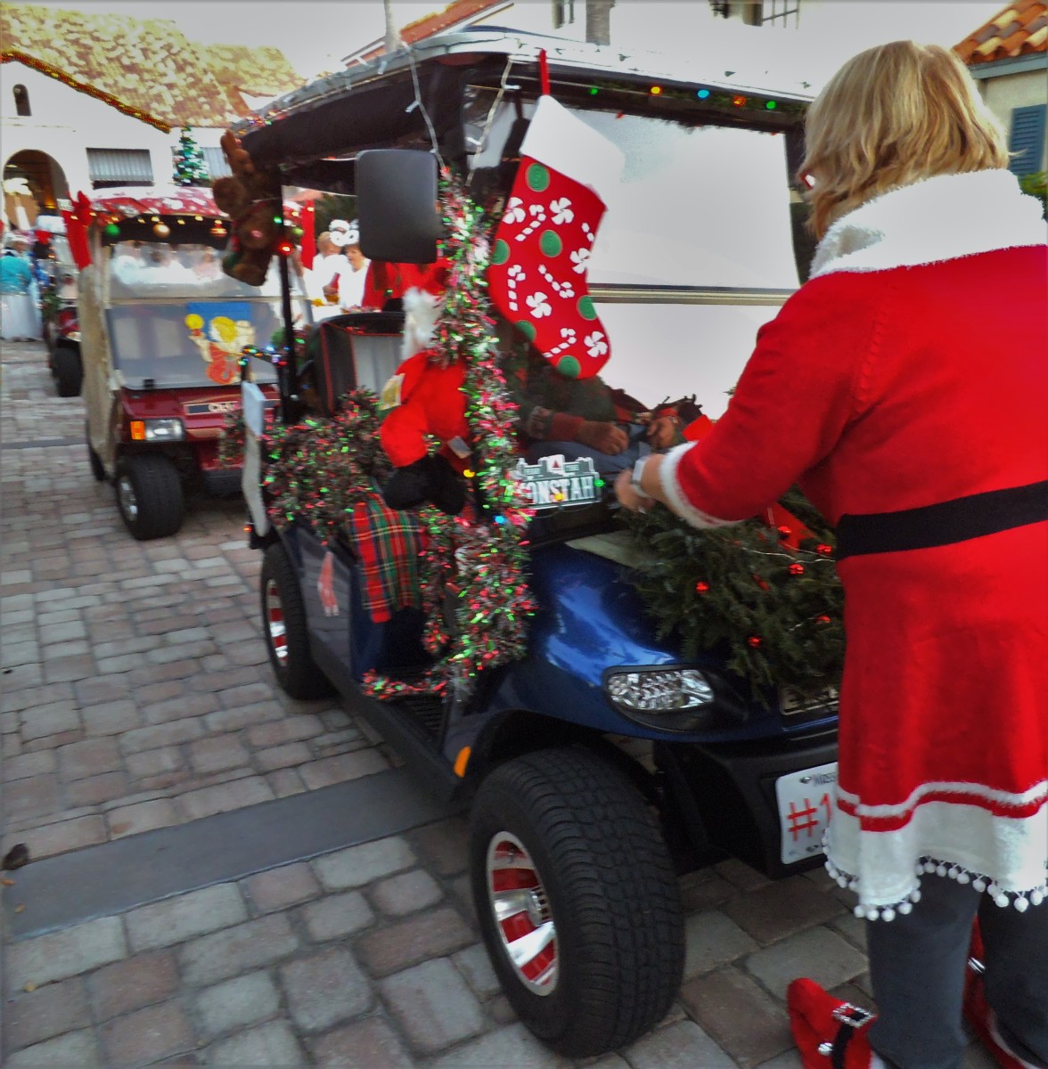 How to Decorate a Golf Cart for Christmas Holidappy