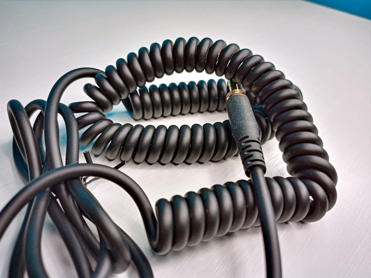 Review of the Vogek OverEar DJ Headphones TurboFuture