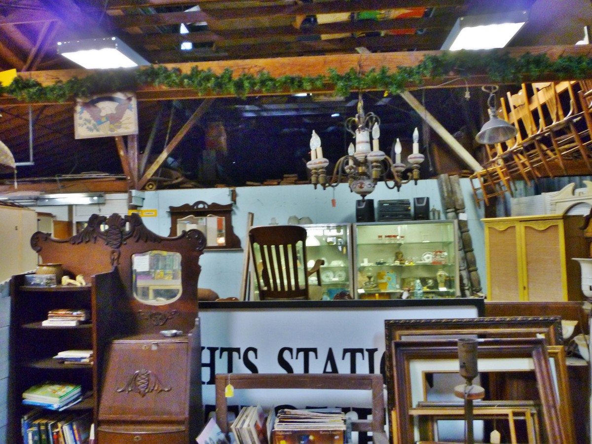 Heights Station Antiques Discovering Treasures in an Old Houston