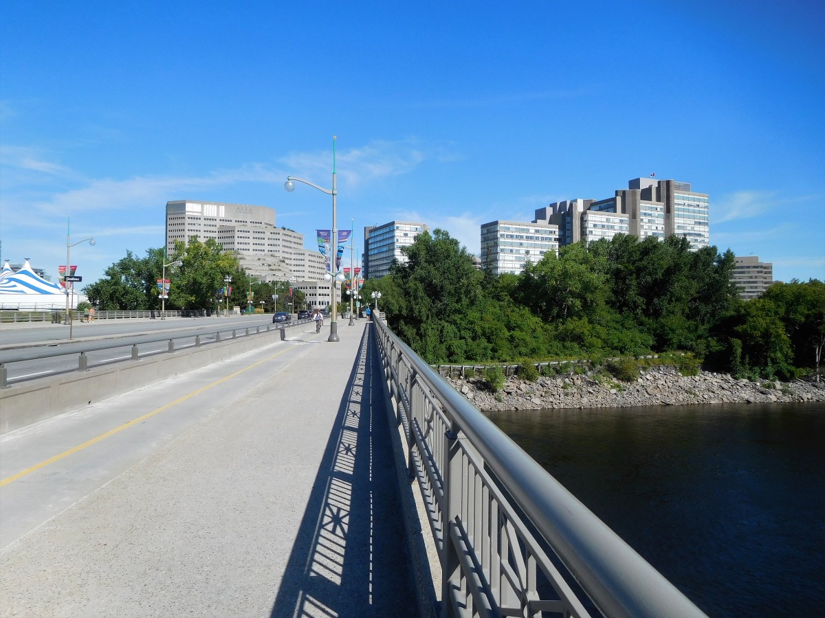 Visiting the Pont du Portage / Portage Bridge A Grand Entry to