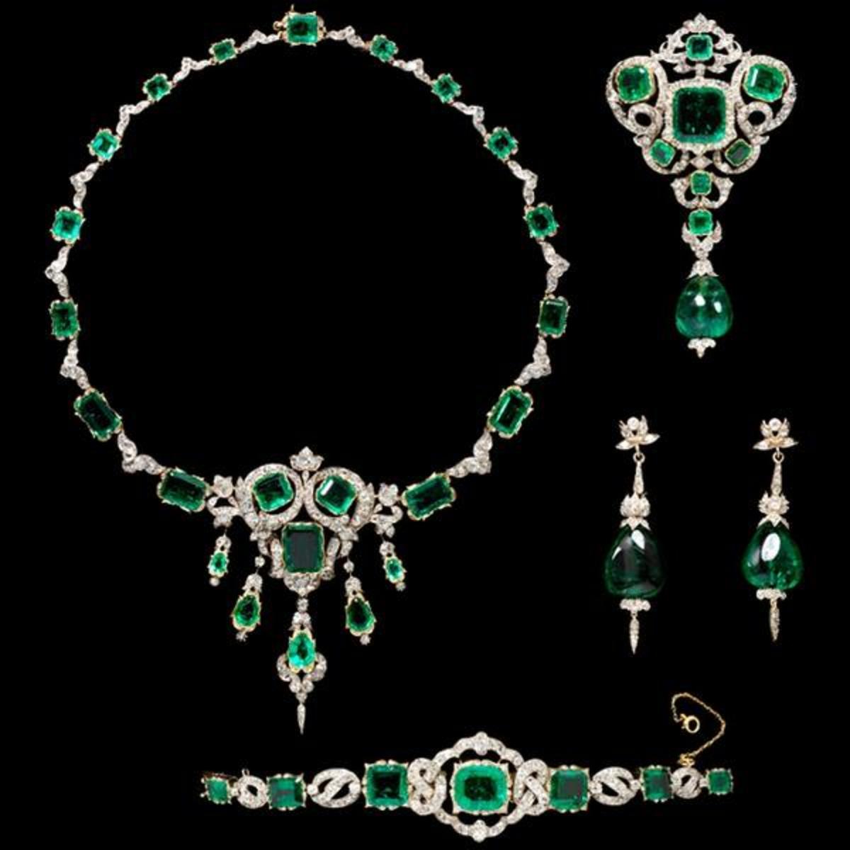 Emeralds Facts, History, and Legendary Gems Bellatory