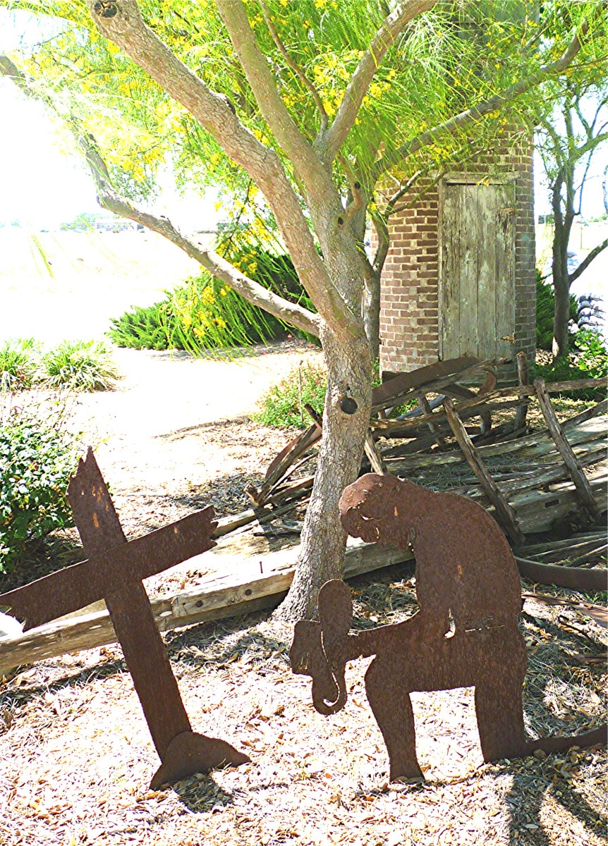 Martha's Bloomers in Navasota, Tx See Photos of Shops, Pots, Plants