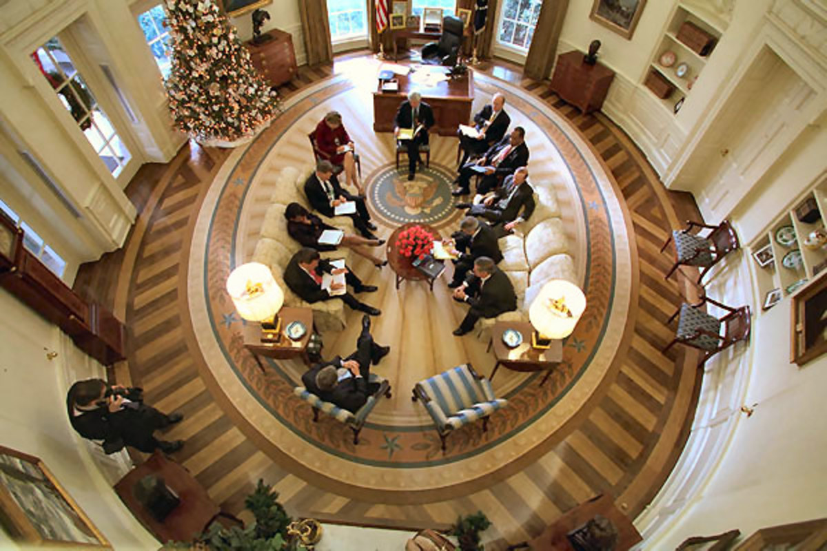 In the W. Bush Oval Office Makeover and Décor