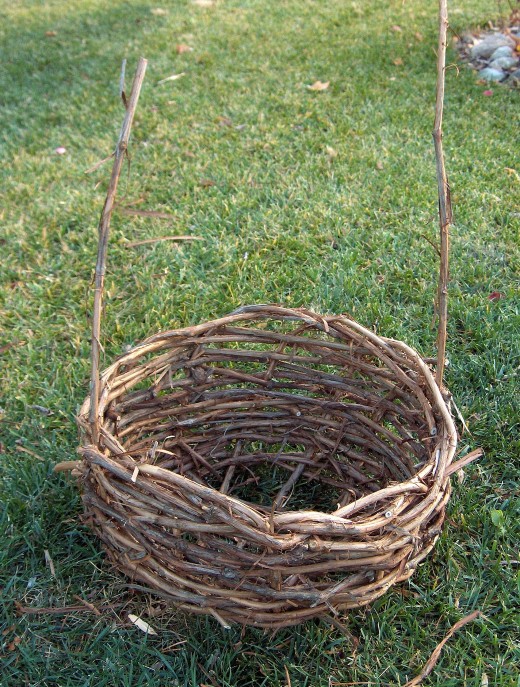 How To Make A Grapevine Basket
