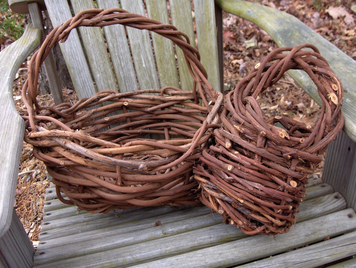 How to Make a Grapevine Basket