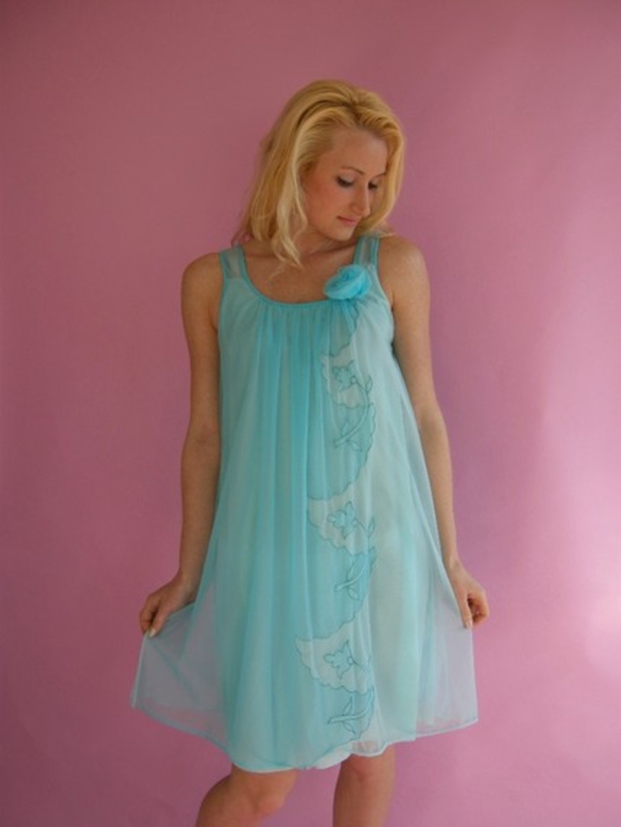 Why Women Choose Baby Doll Lingerie, Nighties and Negligees, with a