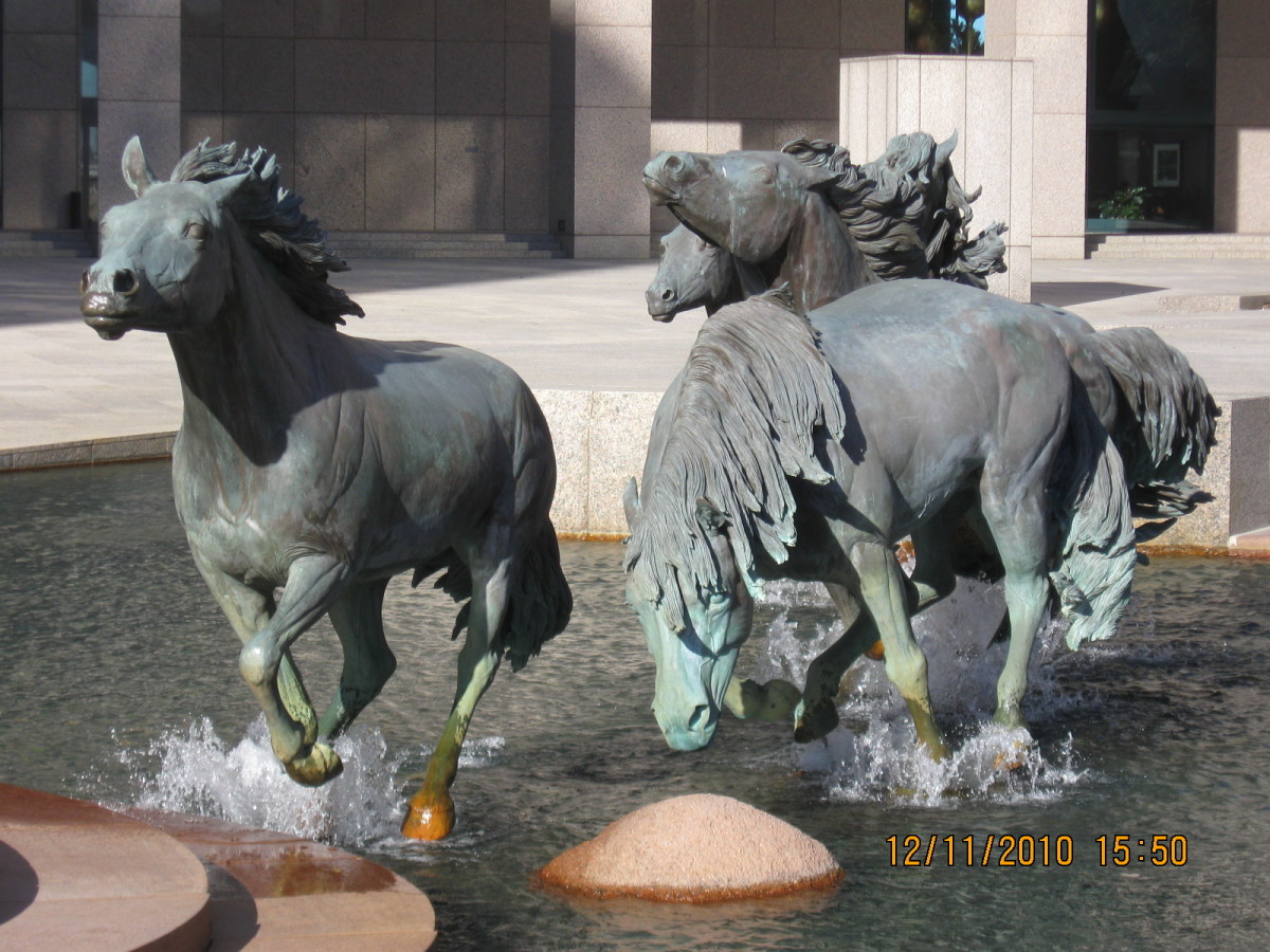 Mustangs of Las Colinas World's Largest Equestrian Sculpture Horses