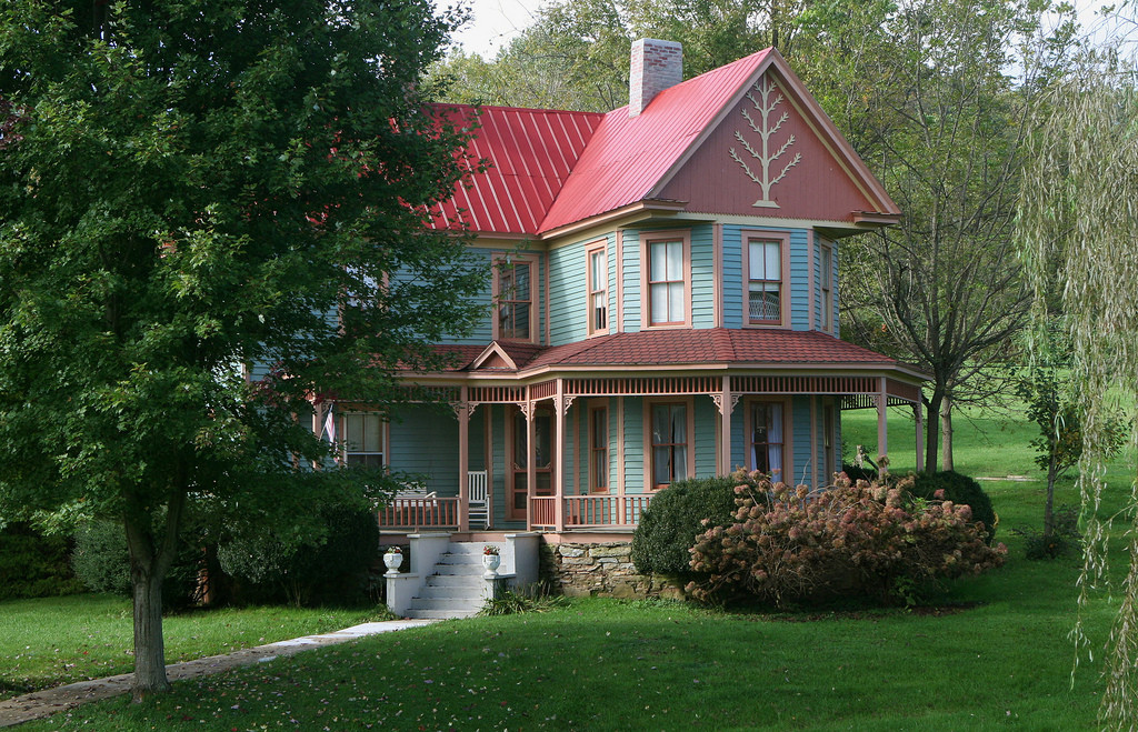 How to Decorate Your Home in Antique Farmhouse Style HubPages