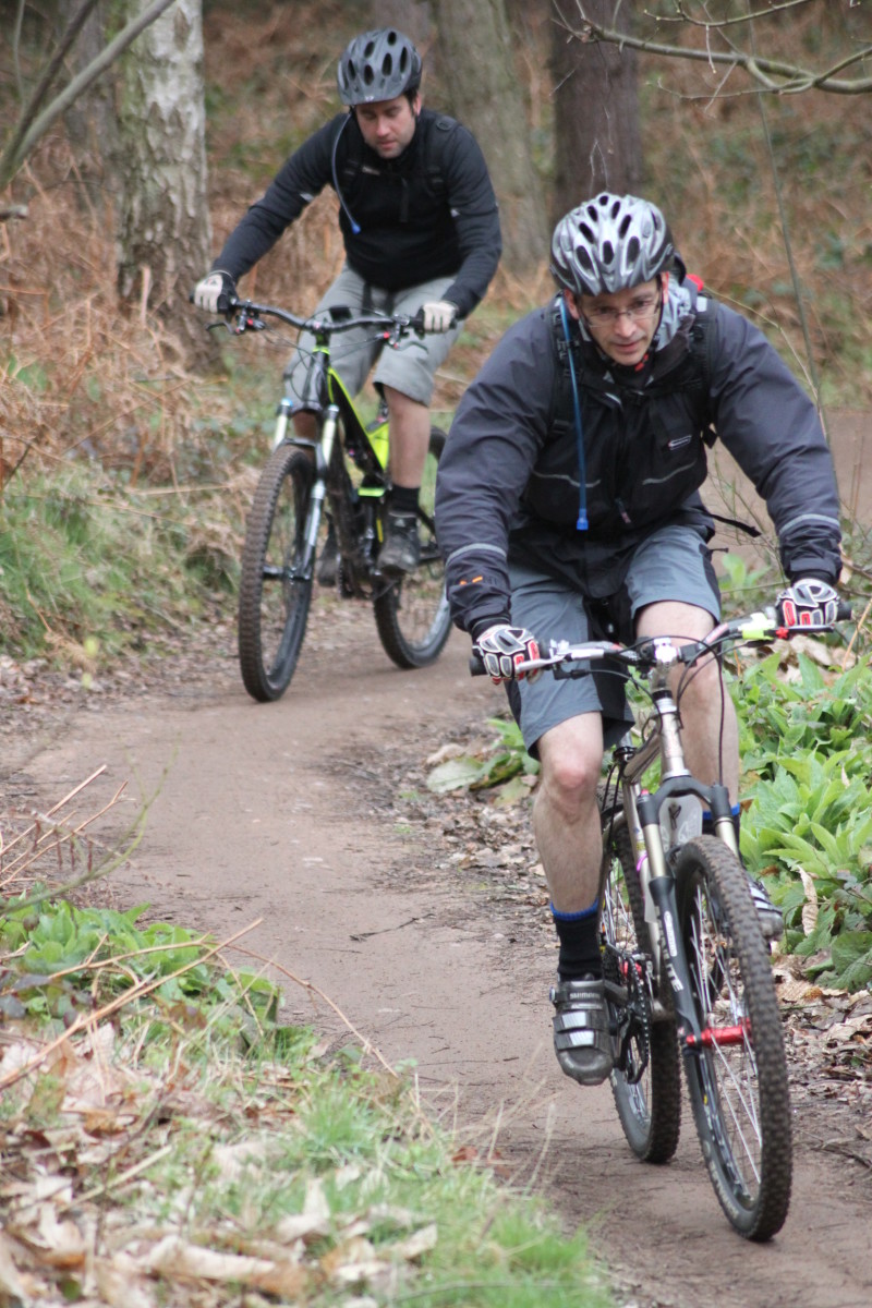 Cycling Knee Pain Causes, Symptoms and Treatment HubPages