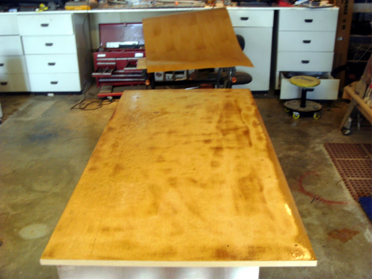 Refinishing a Desktop Using Real Wood Veneer Dengarden