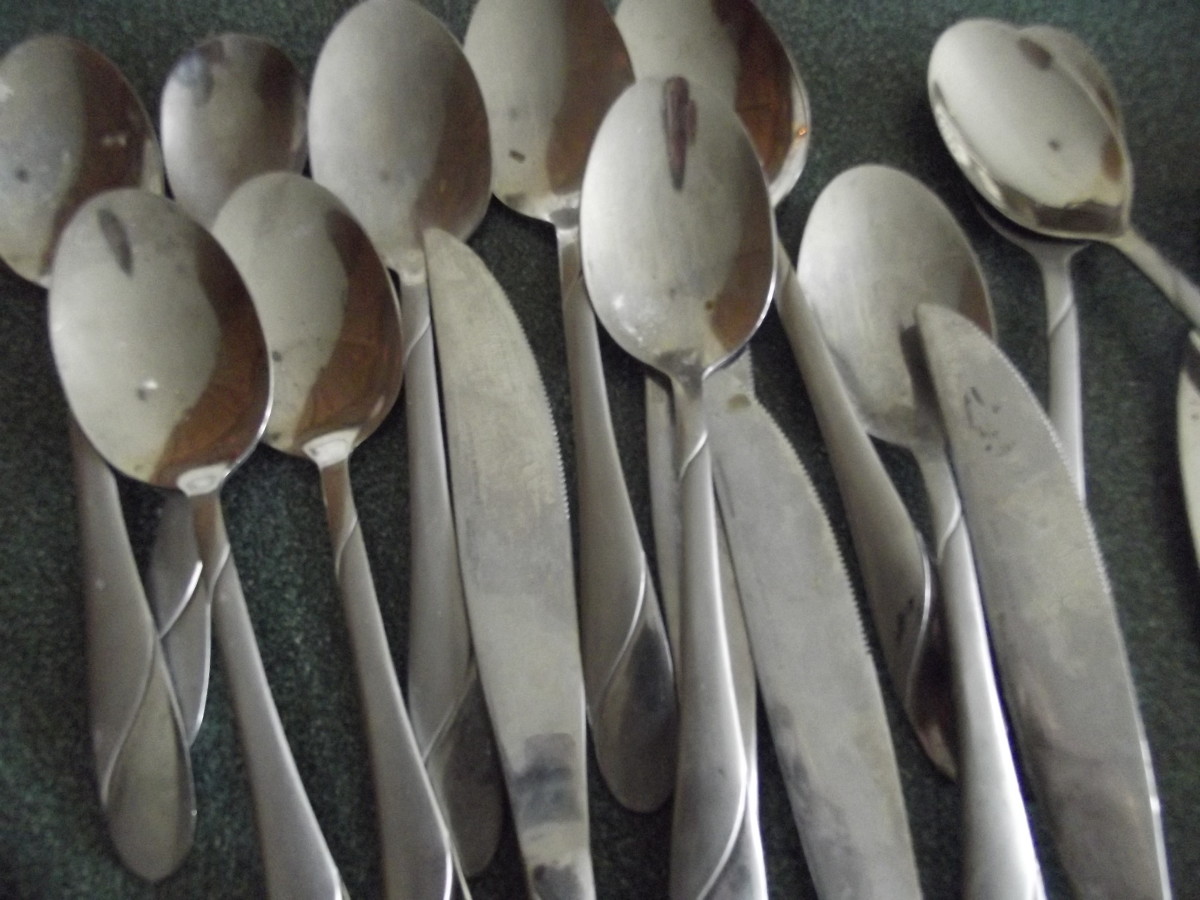 How to Clean Your Dishwasher and Remove the Cloudy Film from Glasses