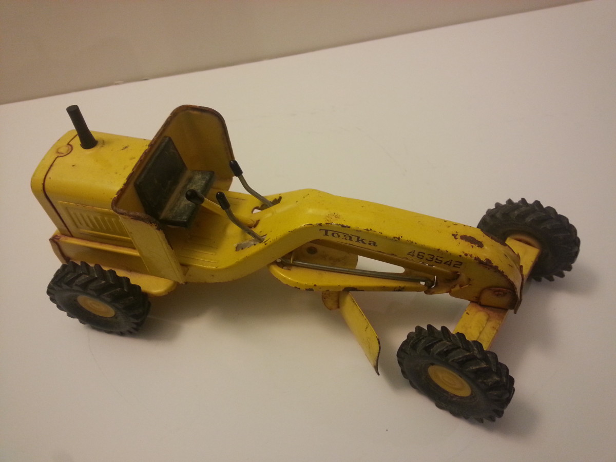 5 Online Auctions That Sell Vintage Toys or Old Toys (Besides Ebay