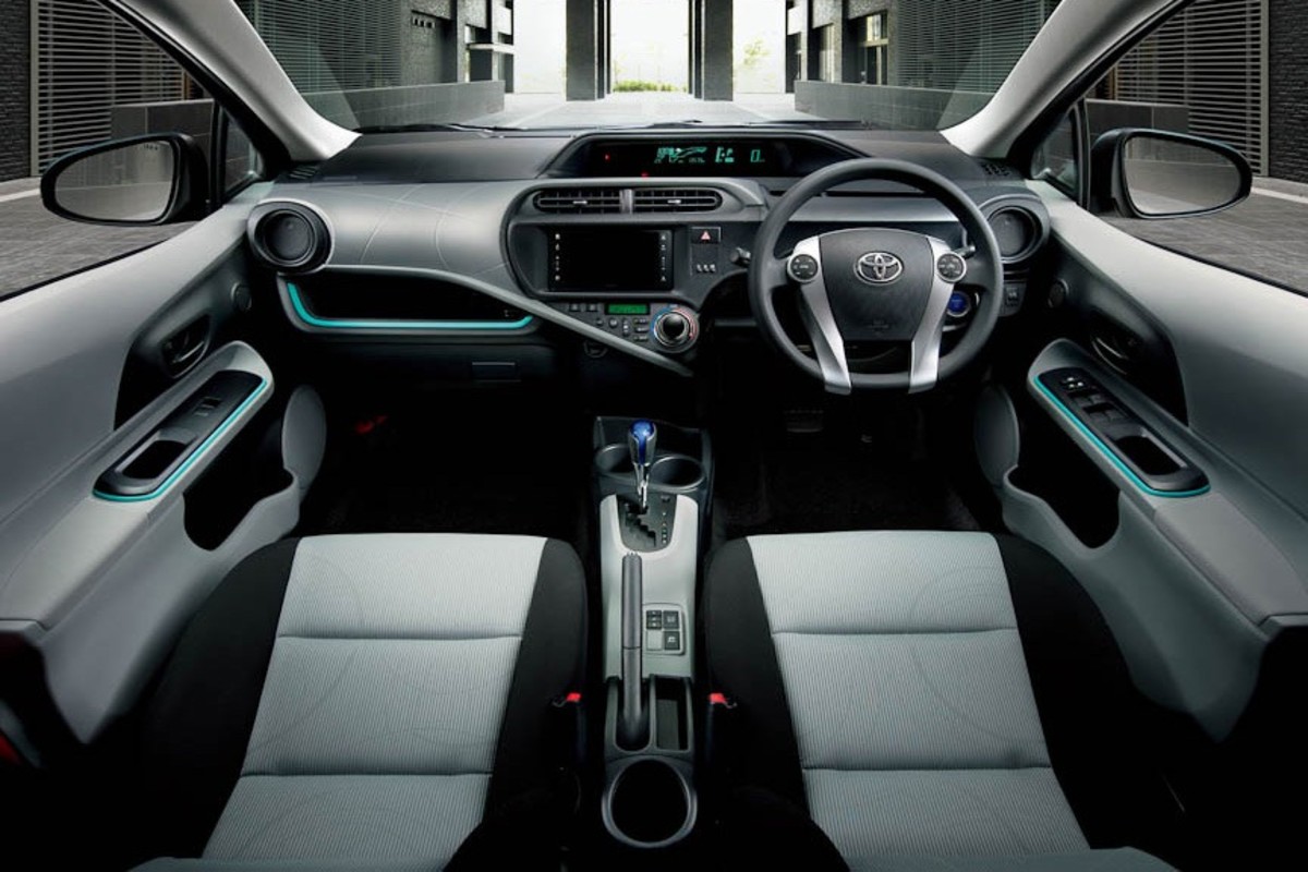 Review of the Toyota Aqua (Prius C) AxleAddict