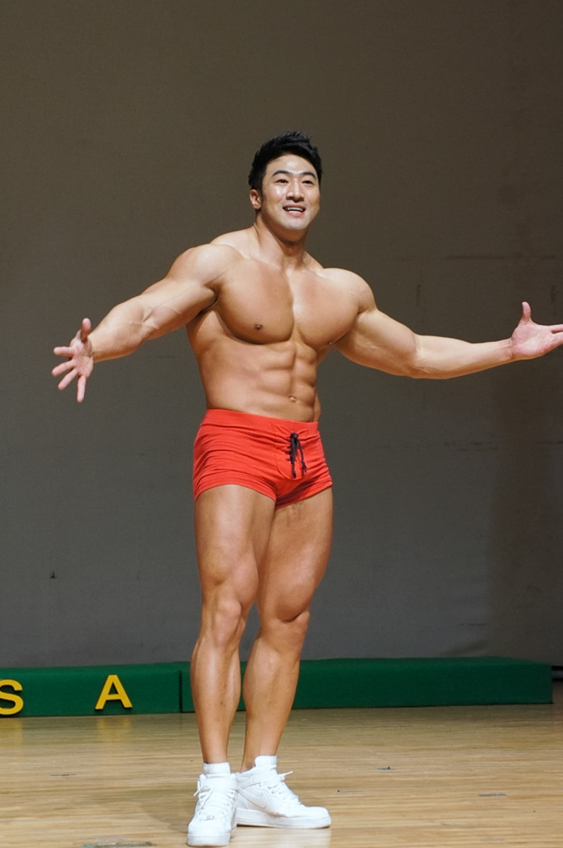 Hwang Chul Soon Korean Bodybuilder and Fitness Model HowTheyPlay