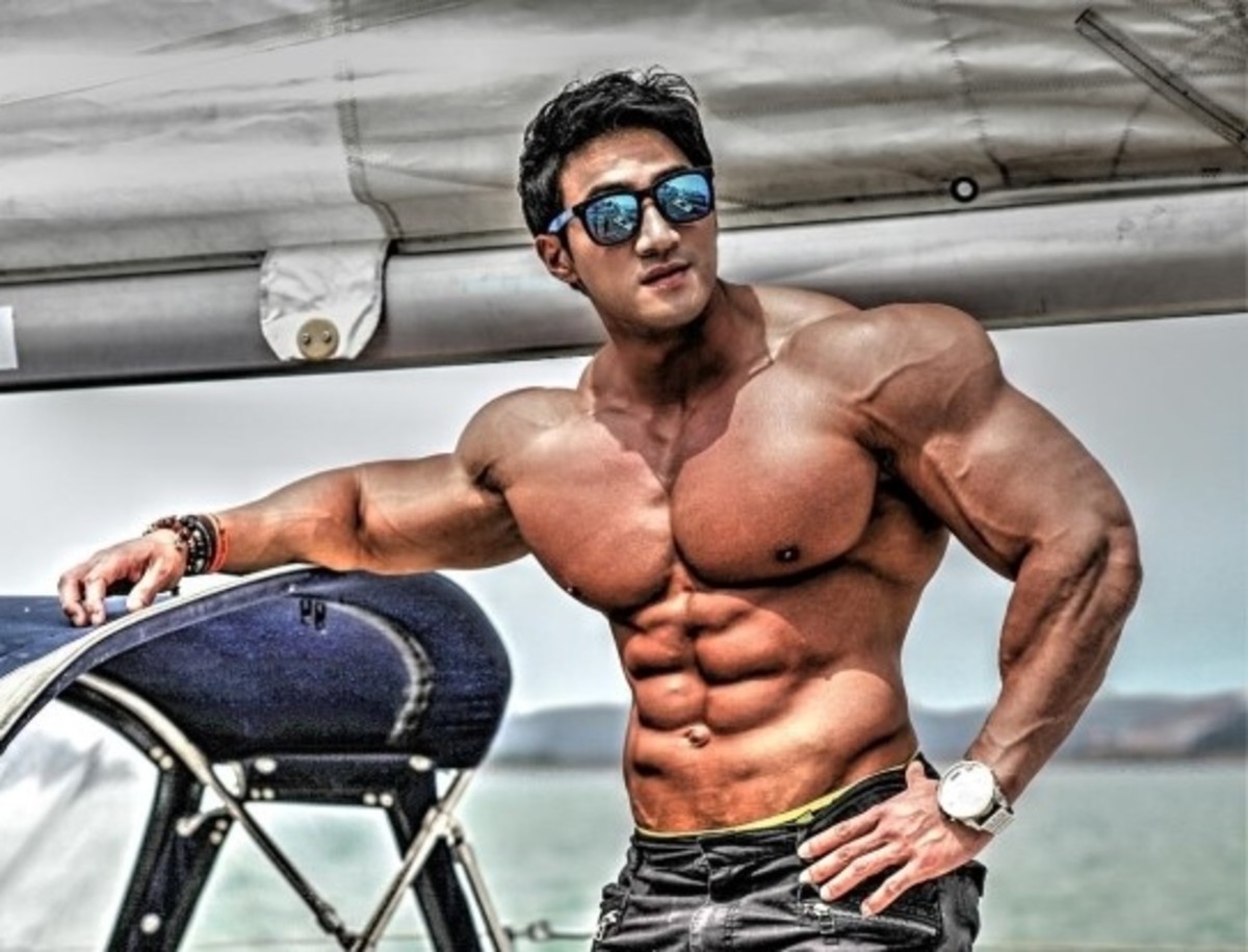 Hwang Chul Soon Korean Bodybuilder and Fitness Model HowTheyPlay