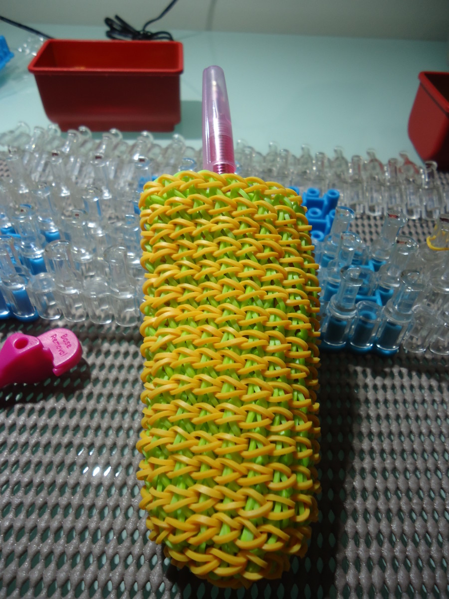 How to Make a Spiral Pencil Case Using the Rainbow Loom HubPages
