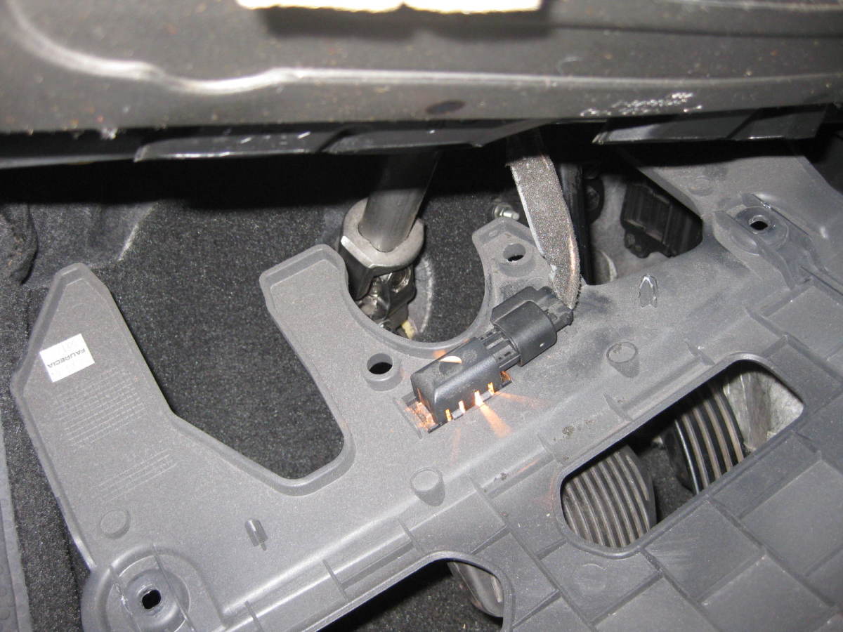 How to Replace Volvo S40 or V50 Cabin Air Filter HubPages