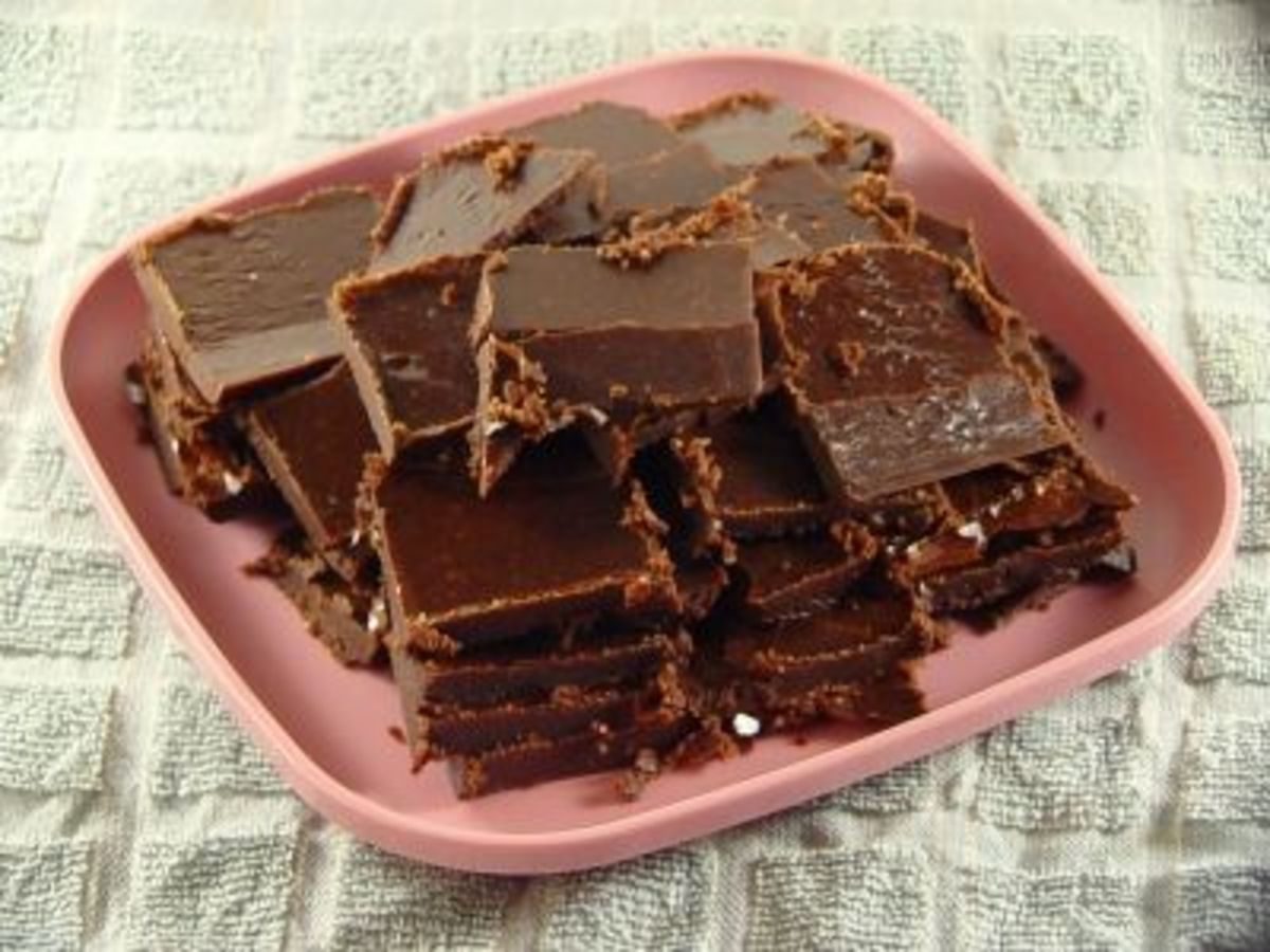 How to Make Smooth Chocolate Christmas Fudge Betty Crocker's Old