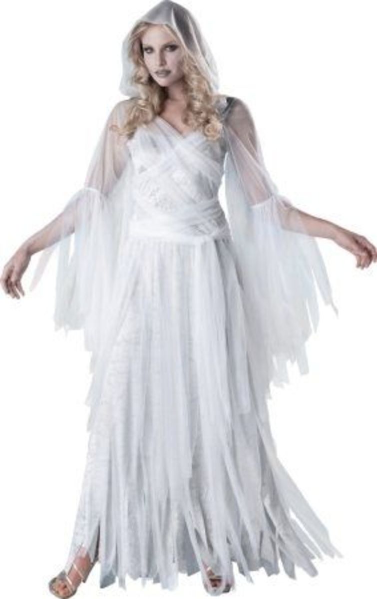Beautiful and Haunting Ghostly Costumes for Women