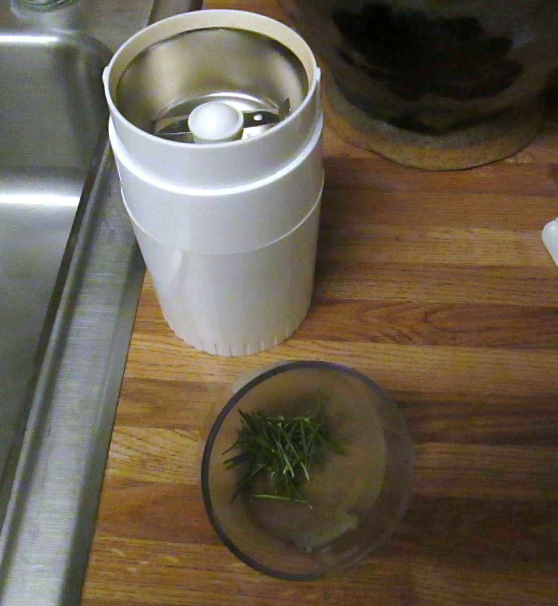 How To Grind Fresh Herbs at Vivian Crayton blog