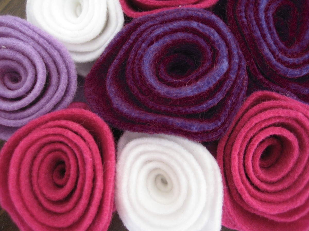 Learn How to Make Felt Flowers With Easy Tutorials