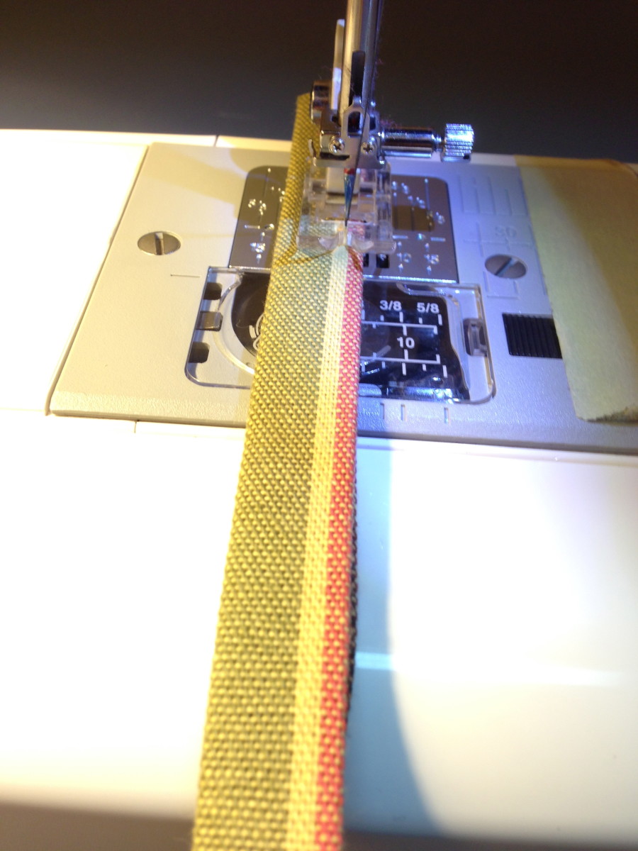 How to Sew a Cushion Cover With Ties