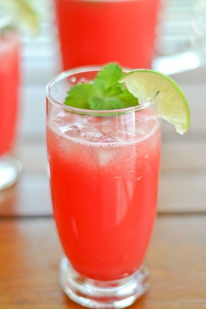 NonAlcoholic and Alcoholic Watermelon Drink Recipes for Summer