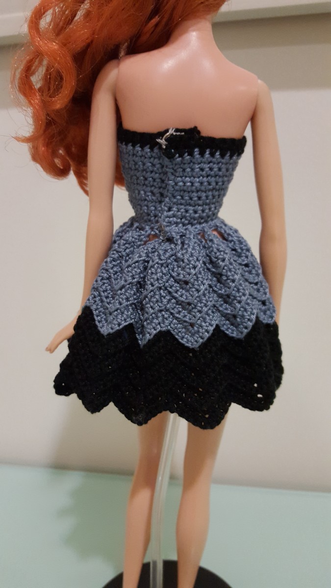 Barbie Strapless Chevron Dress (Free Crochet Pattern)