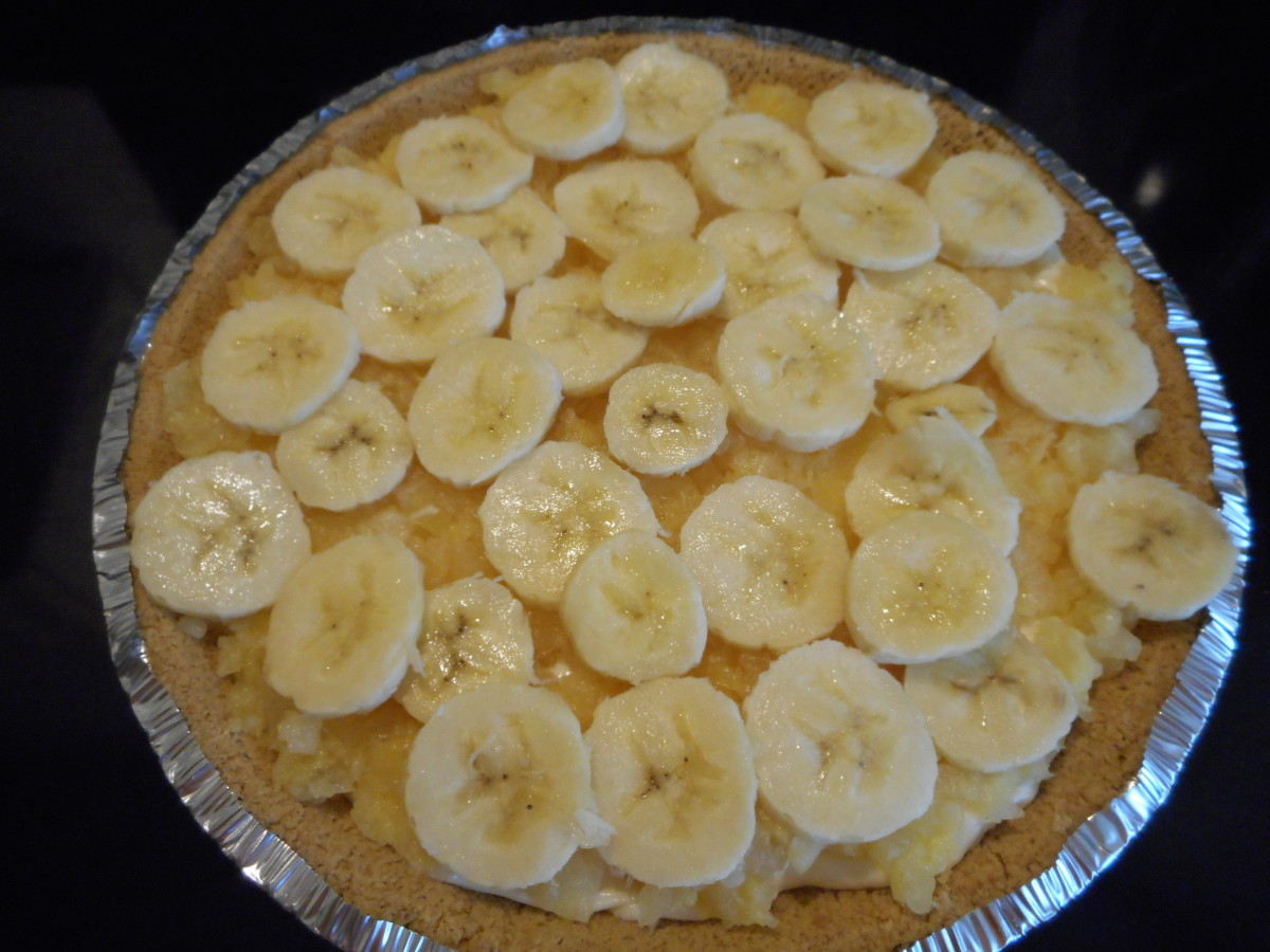 The Ultimate NoCook Banana Split Dessert Delishably