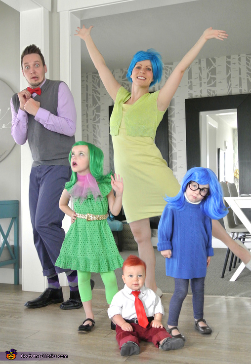 Creative DIY Costume Ideas For Mom, Dad and Baby // Themed Family