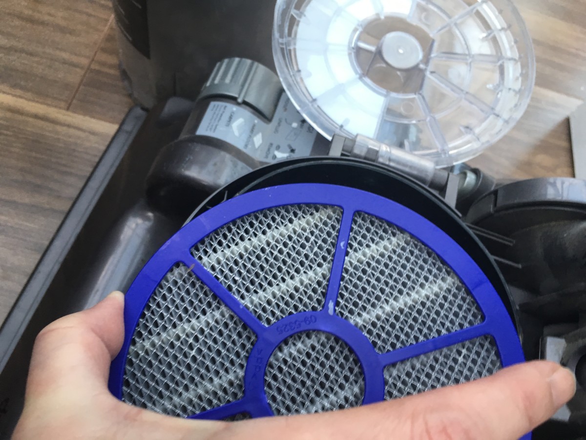 What to Do If a Dyson Vacuum Cleaner Has Stopped Picking up Dirt