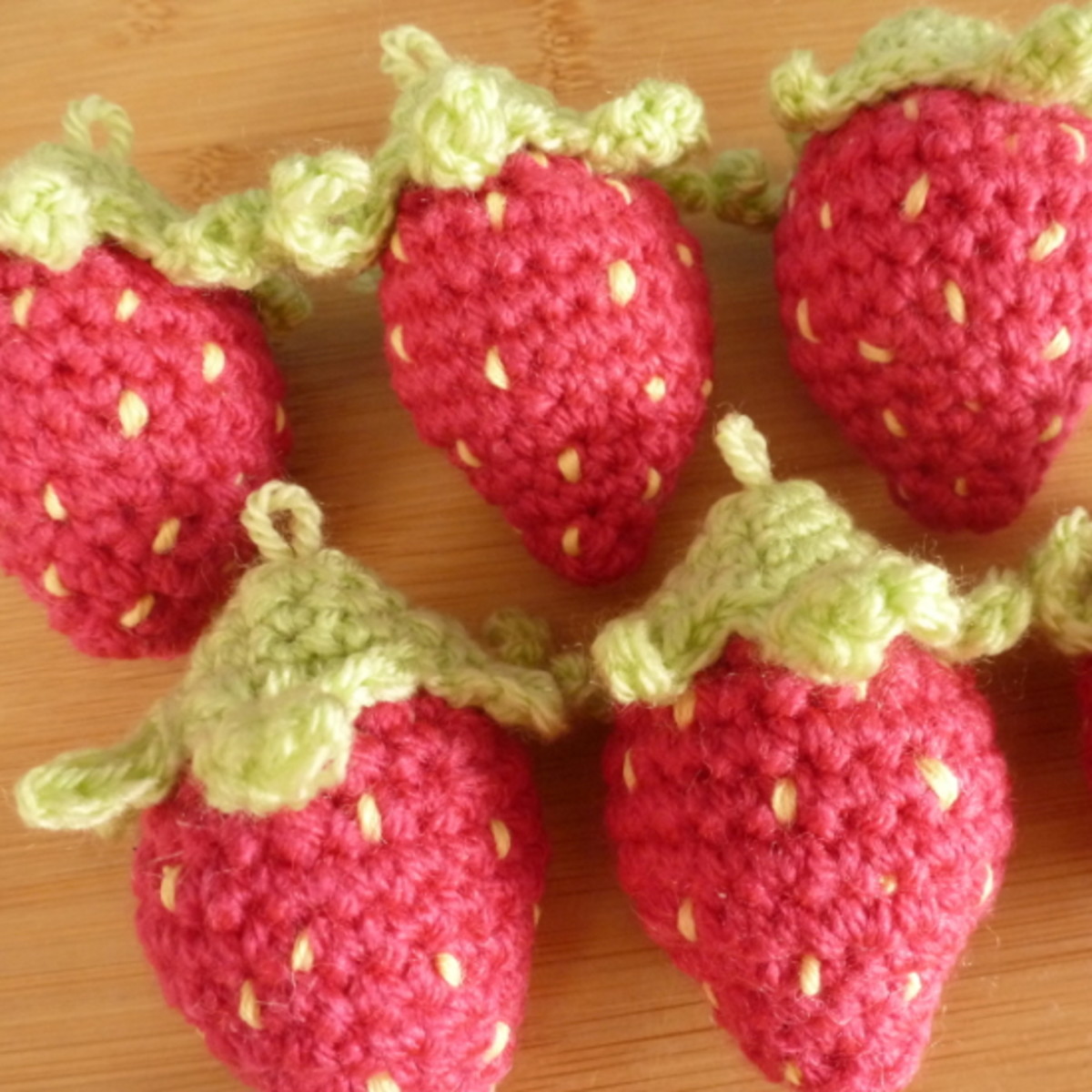 Free Crochet Strawberry Pattern With Photo Tutorial