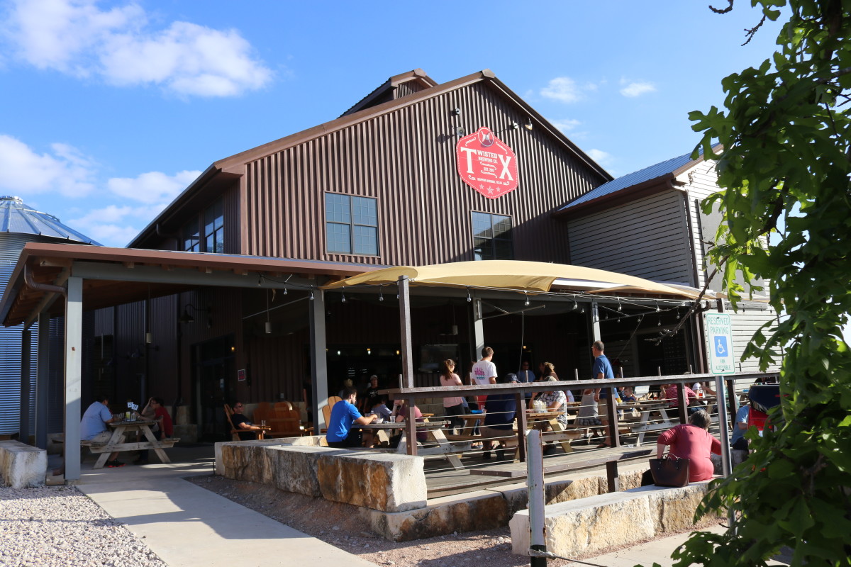 A Review of Twisted X Brewery & Tasting Room in Dripping Springs, TX