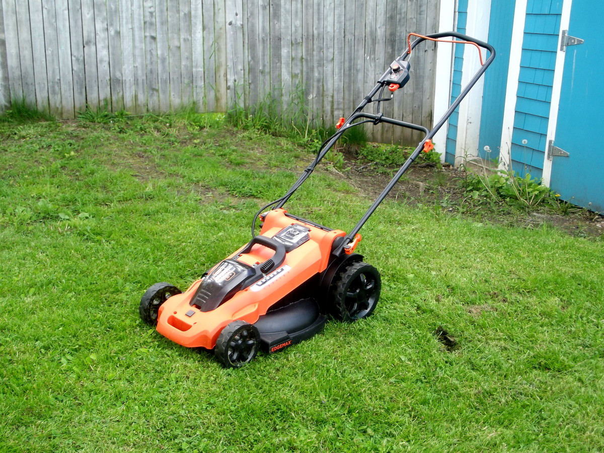 Review of the Black & Decker CM2043C Cordless Lawn Mower Dengarden