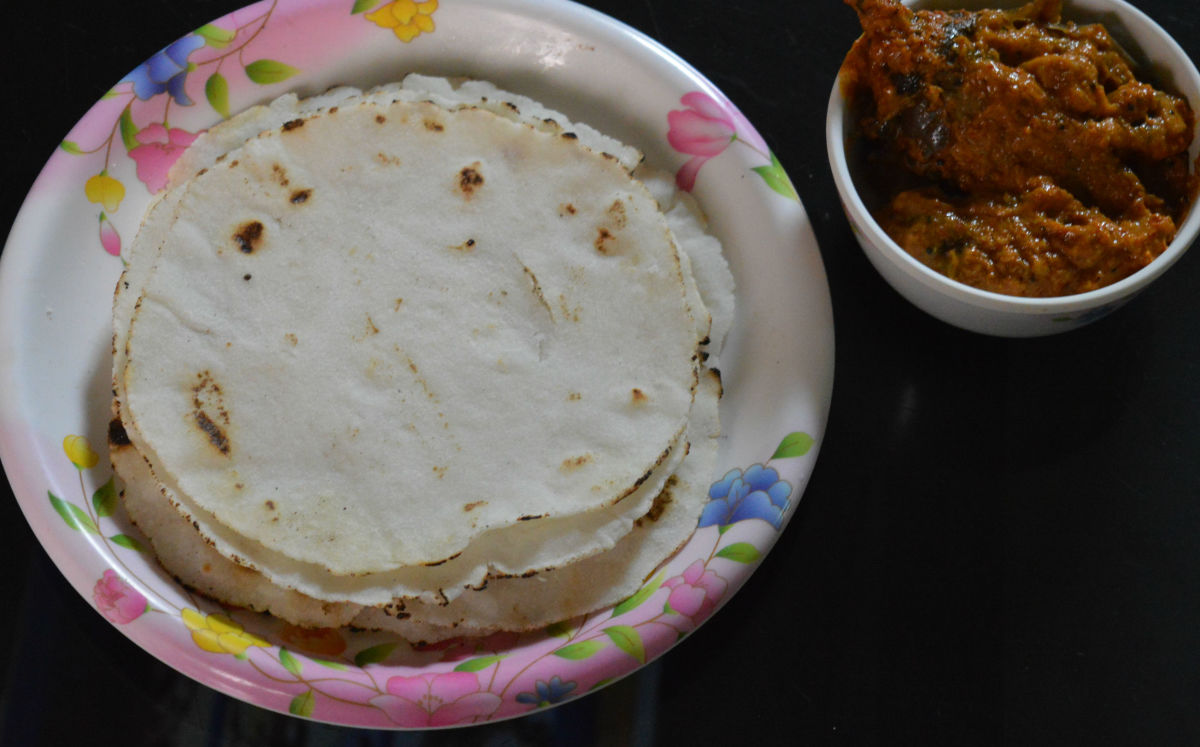 How to Make Soft Akki Rotti (Rice Roti) Delishably