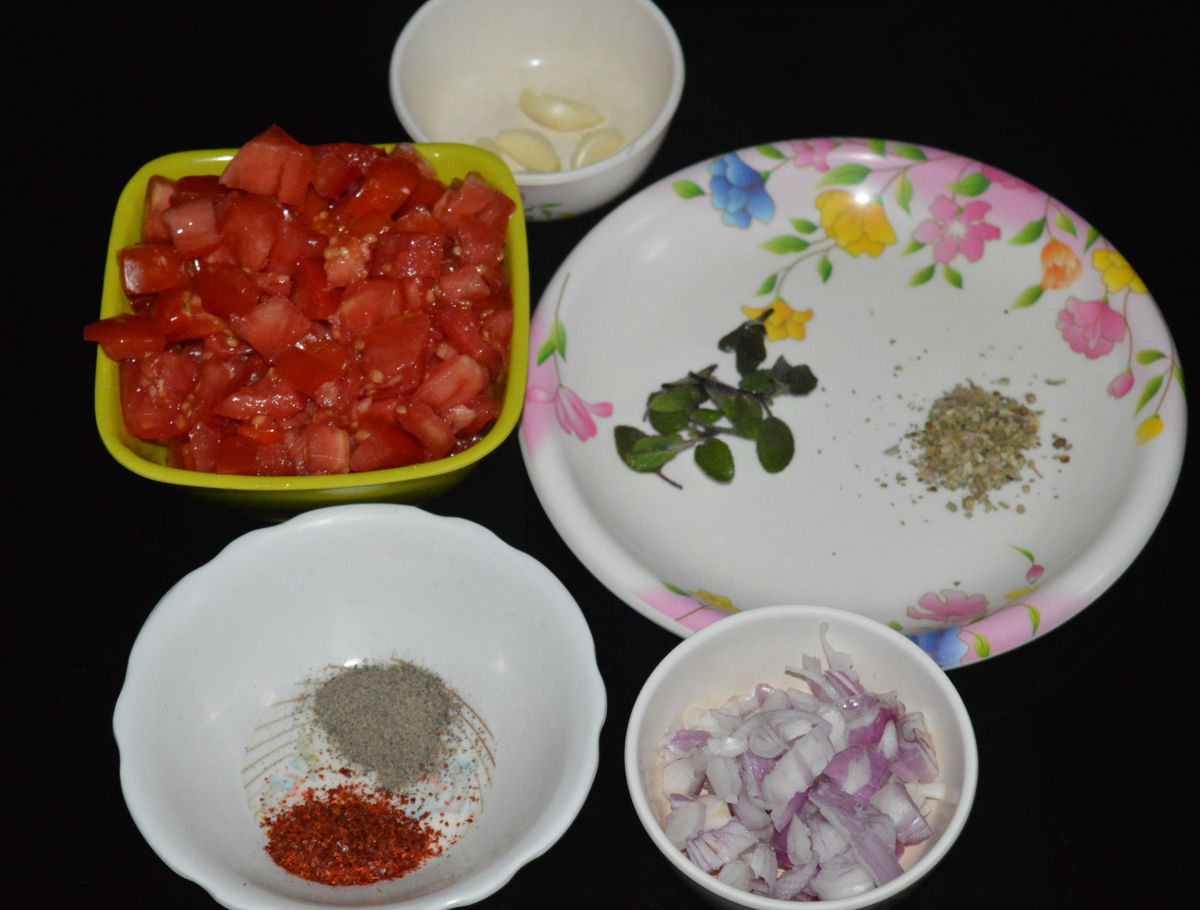 How to Make Fried Tomato and Garlic Dip or Sauce Delishably