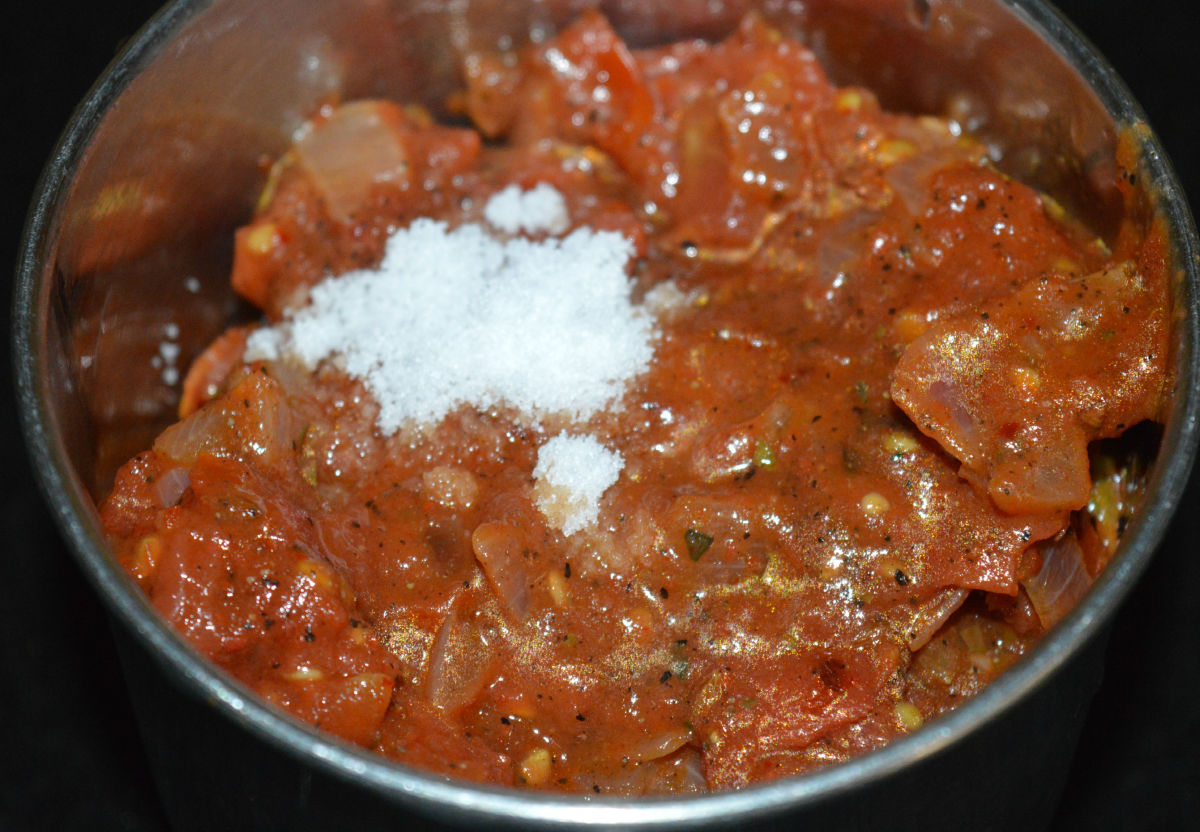 How to Make Fried Tomato and Garlic Dip or Sauce Delishably