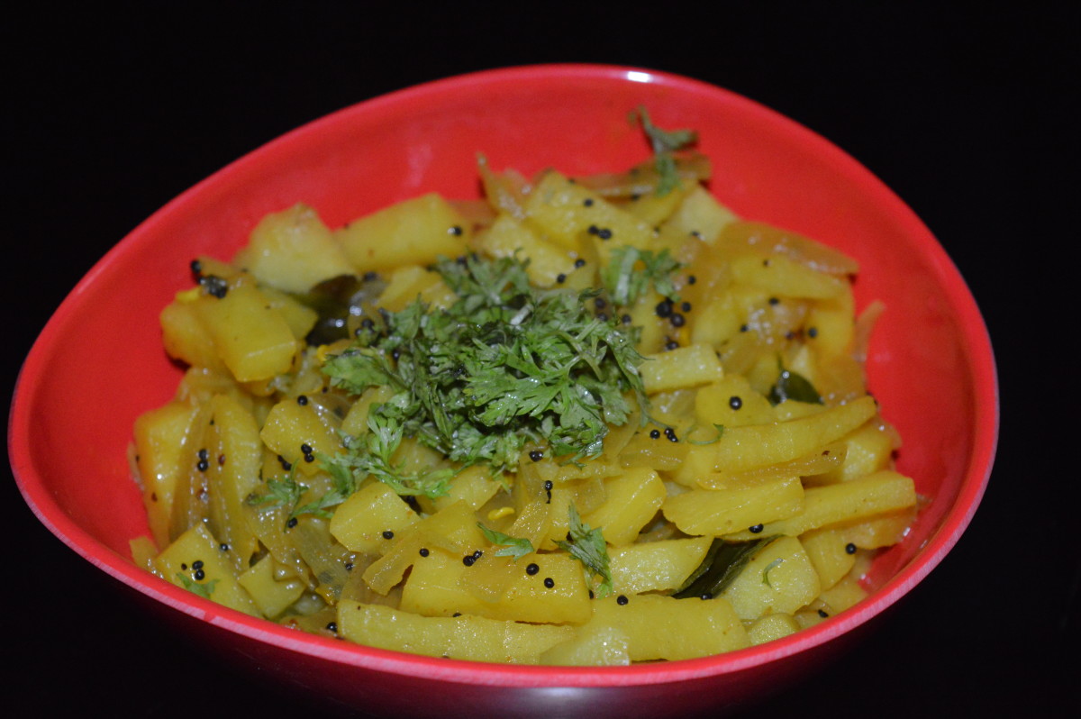 How to Make Easy and Quick PotatoOnion Curry Delishably