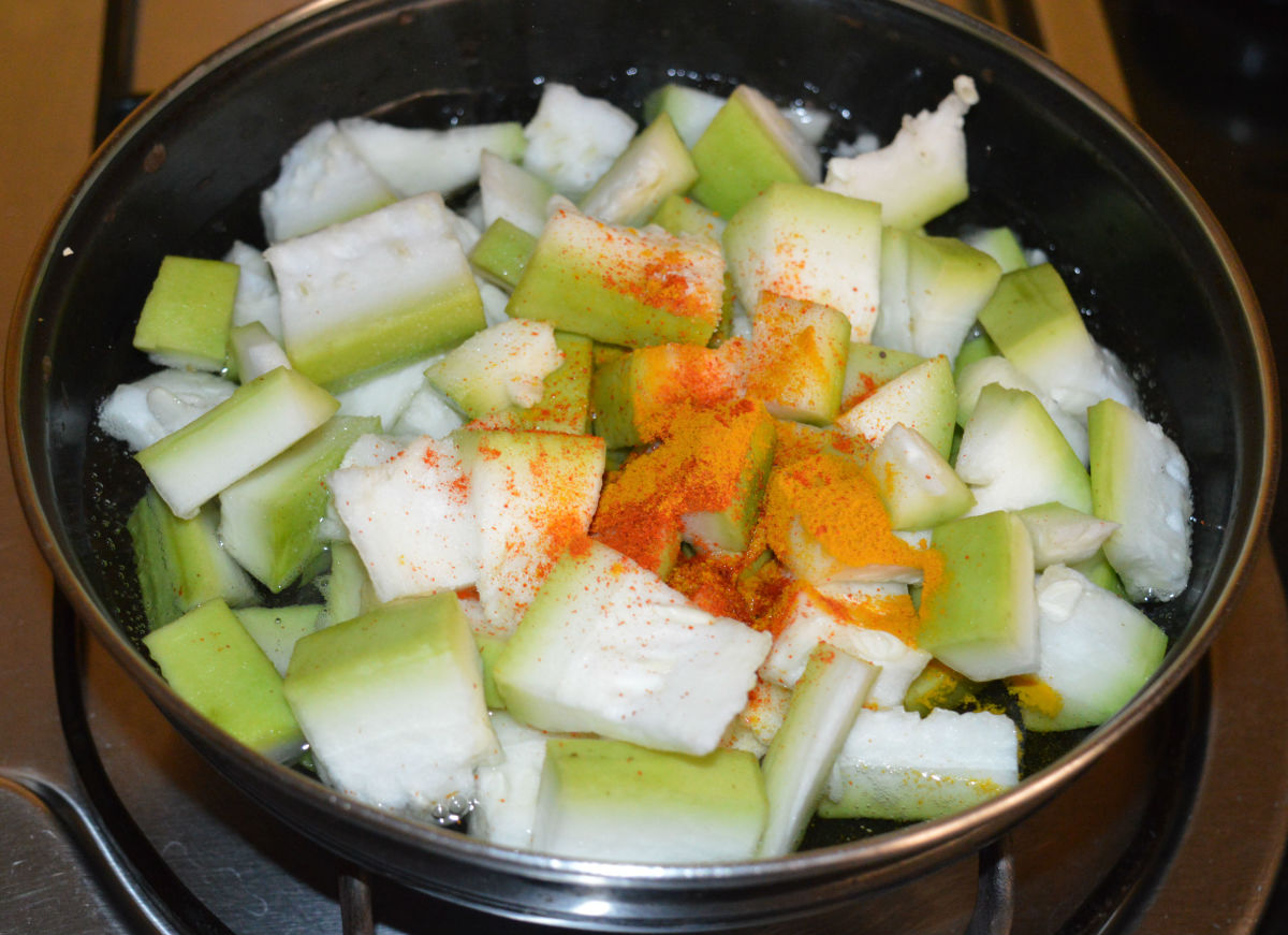 How to Make Bottle Gourd Curry With Yogurt Delishably