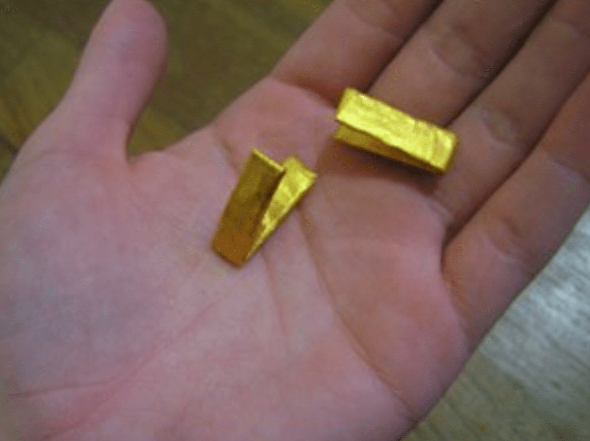 How to Make a Gum Wrapper Chain