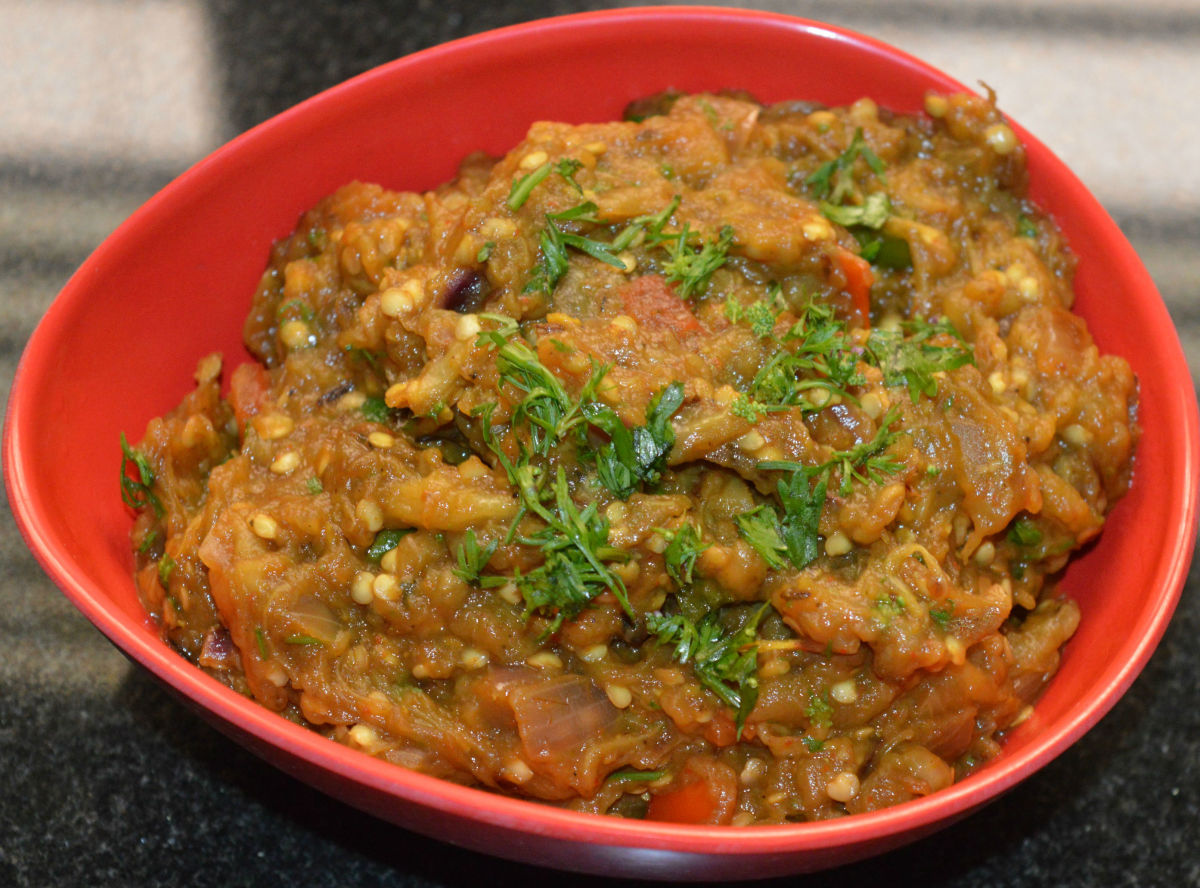 How to Make Punjabi Baingan Bharta (Spicy Eggplant Curry) Delishably