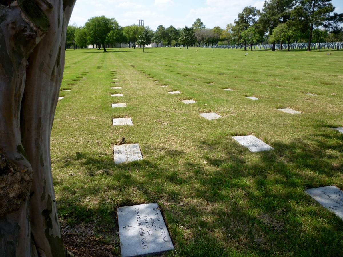 Visiting the Stunning Houston National Cemetery and