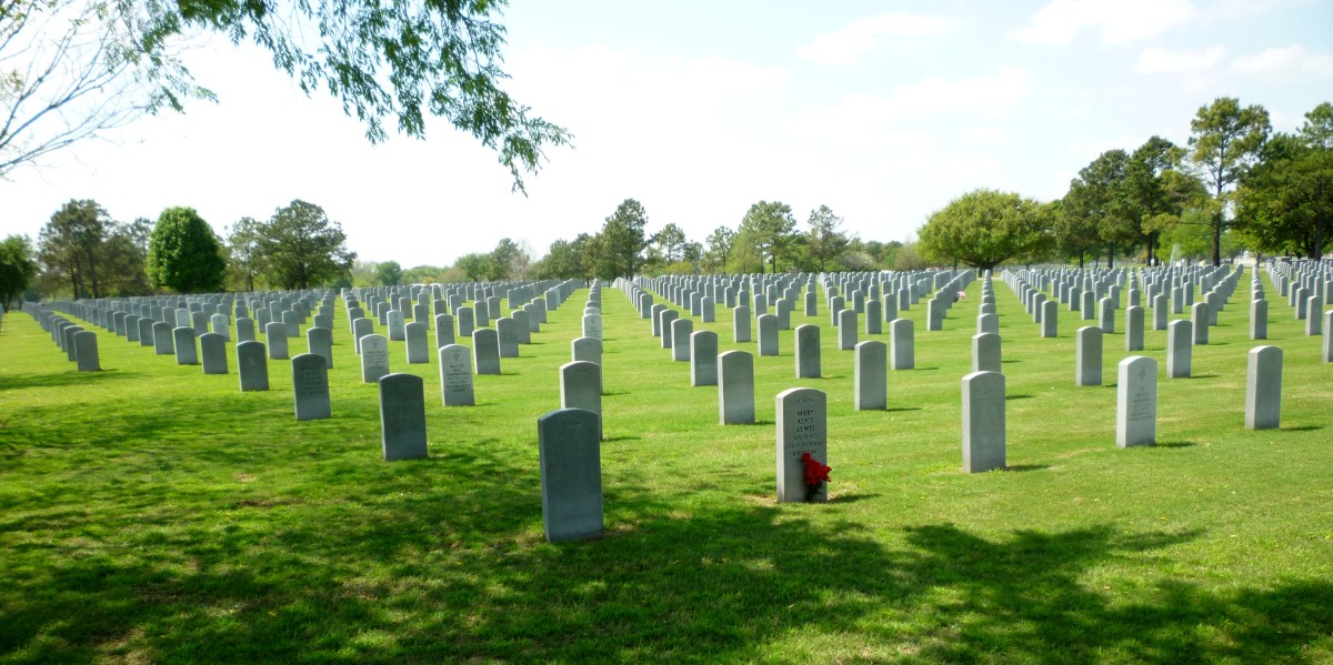 Visiting the Stunning Houston National Cemetery and