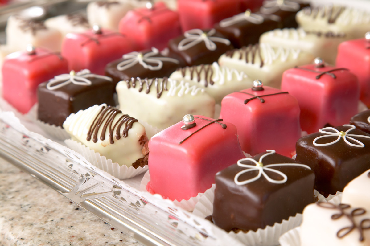 How to Decorate Petit Fours Delishably