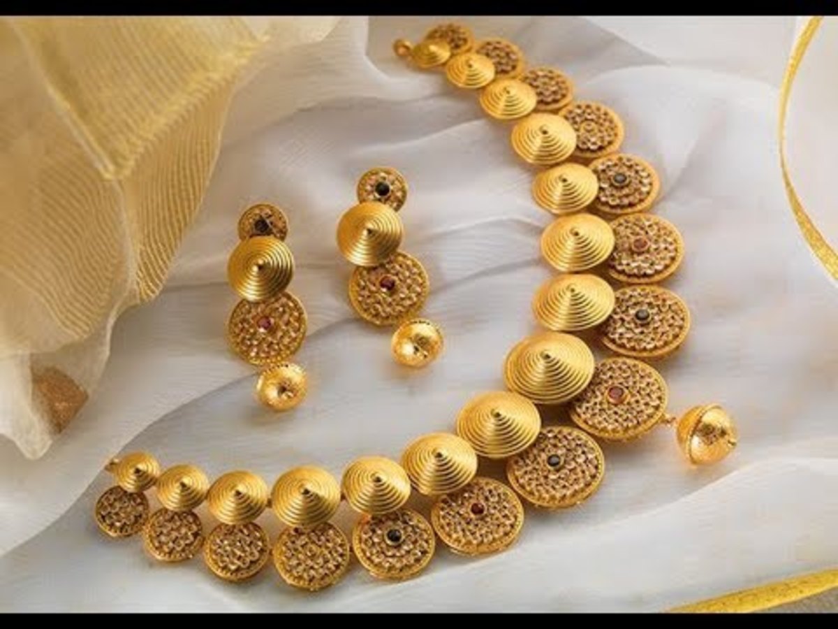 Gold Jewelery An Ancient Tradition in India. How to Clean Gold at Home