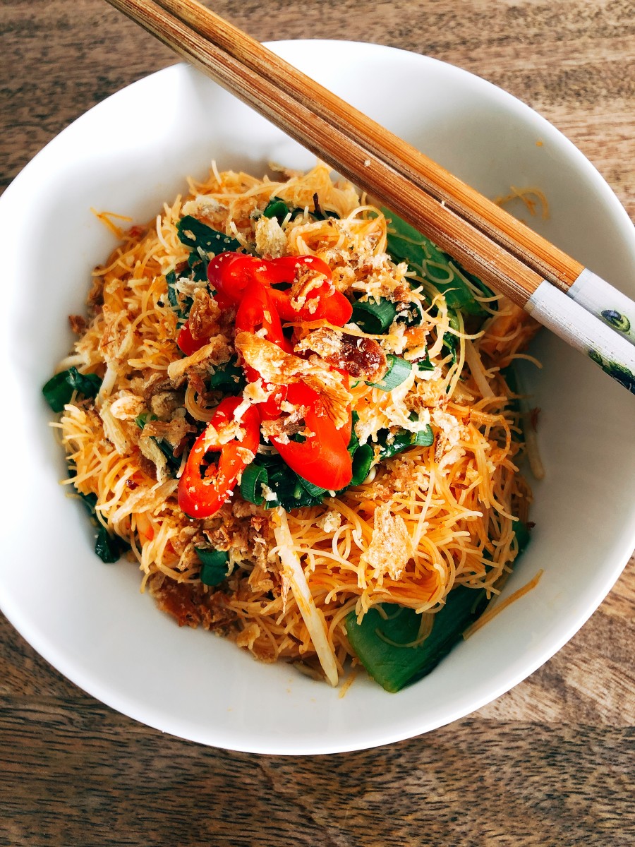How to Make Malaysian Fried Rice Vermicelli Noodles (Bihun Goreng) Delishably