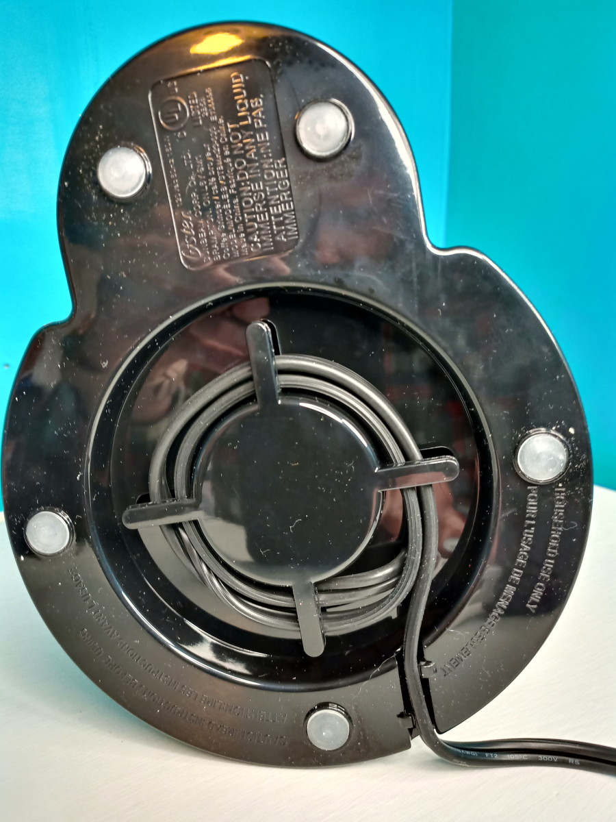 Review of the Oster Coffee Burr Mill Delishably