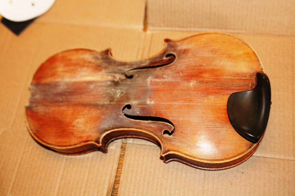 How to Repair an Old Violin Spinditty