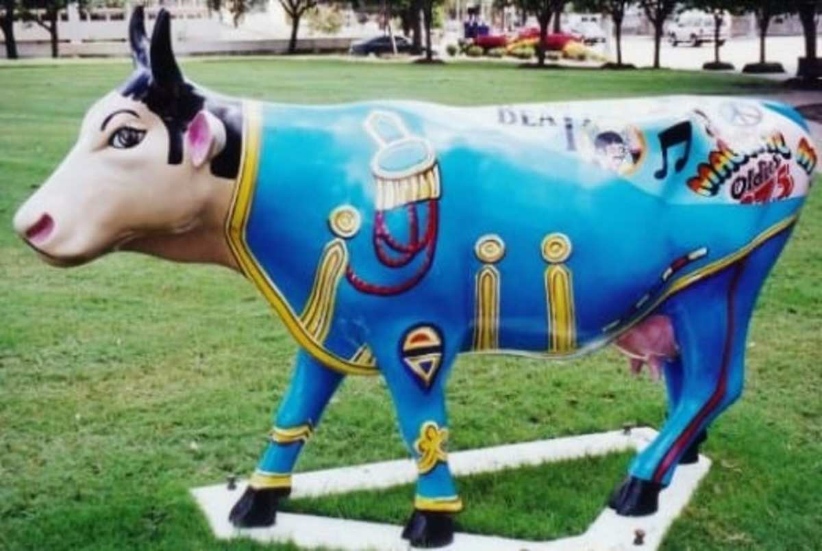 Cow Parade Fun in Houston, Texas It was Moovelous! LetterPile